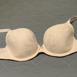 Wacoal Lace Contour Bra in Light Beige